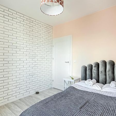 Jutrzenka Apartment Вроцлав Екстериор снимка